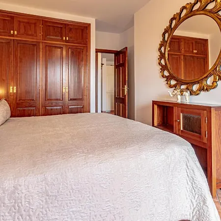 Elegant Elite Palace Apartment