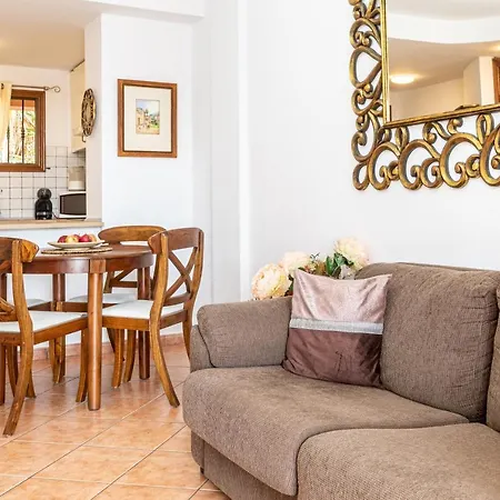Elegant Elite Palace Apartment